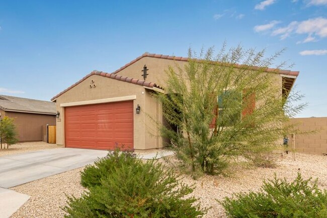 Building Photo - Energy Efficient Casa Grande 4 Bedroom Home!