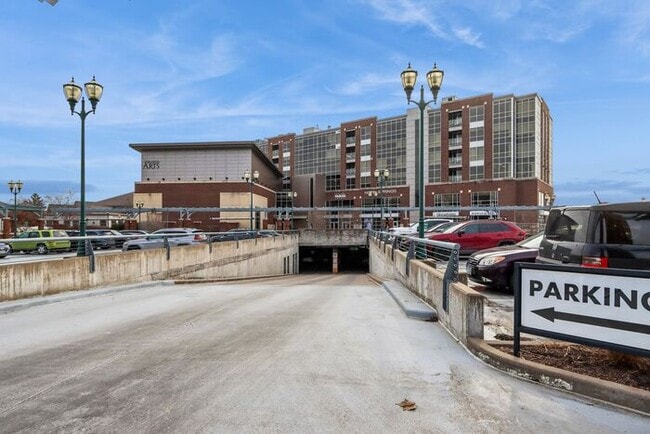 Building Photo - $2,575 | 1 Bedroom, 2 Bathroom Condo | Pet Friendly* | Available for Immediate move-in!