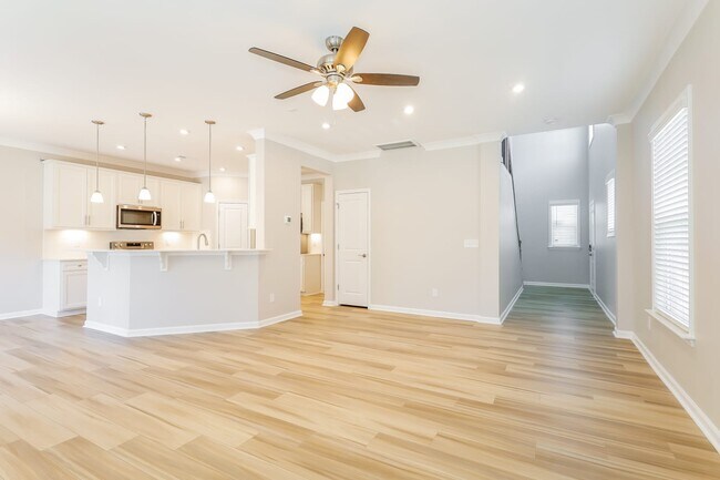 Building Photo - 23226 Clarabelle Dr