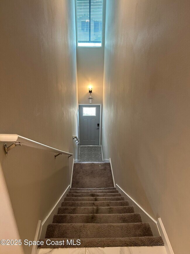 Building Photo - 3931 Playa Del Sol Dr