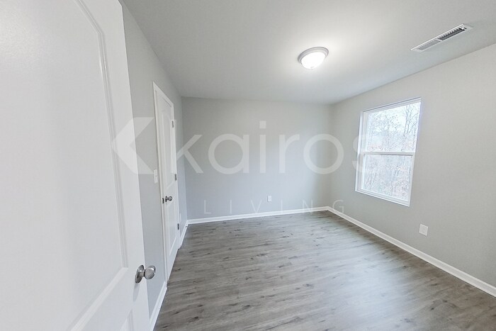 Building Photo - 231 Wedgewood Dr