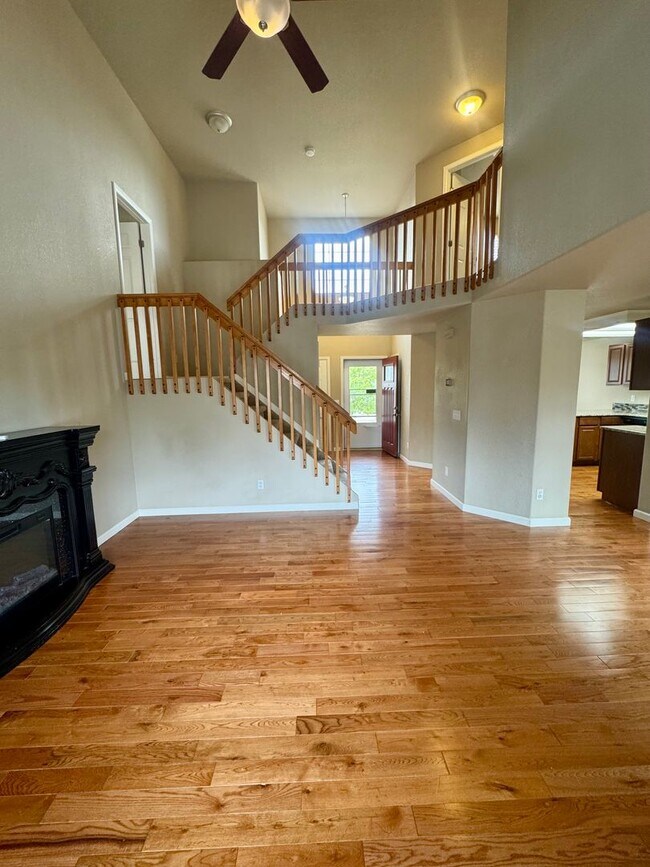 Building Photo - 5 Bedroom Home in Stetson Hills