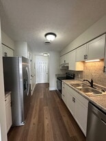 Building Photo - Sunnydale Acres