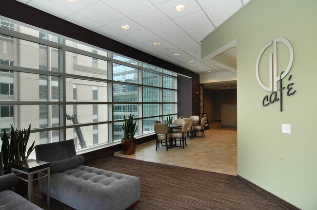 Building Photo - 545 N Dearborn St