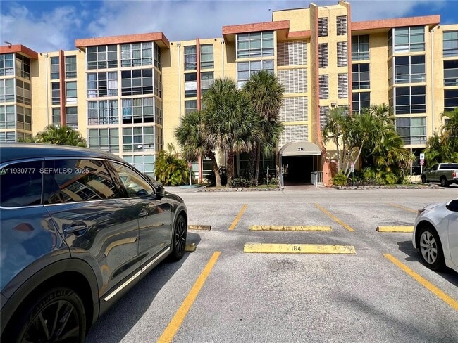 Building Photo - 210 172nd St