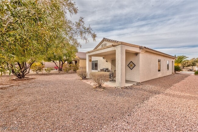 Building Photo - 2541 Libretto Ave