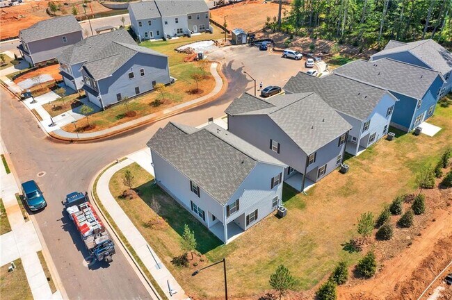 Building Photo - 3631 Village Vw