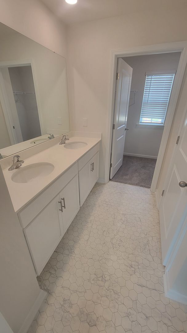 Building Photo - Brand New Community Hamilton Woods in Stee...