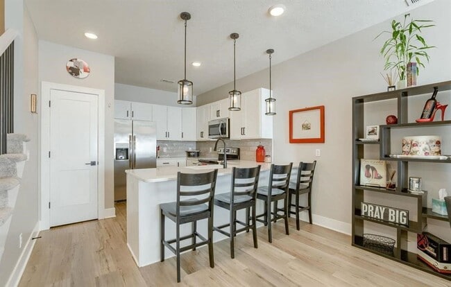 Building Photo - Row Home Available In Omaha