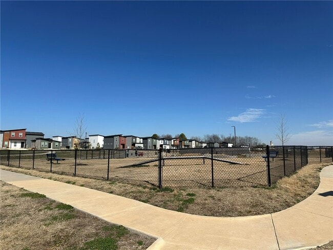 Building Photo - 861 Massachusetts Ave