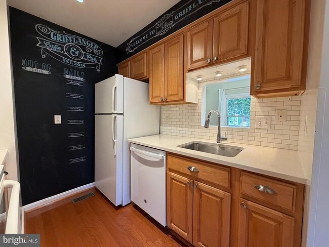Building Photo - 6501 Brick Hearth Ct