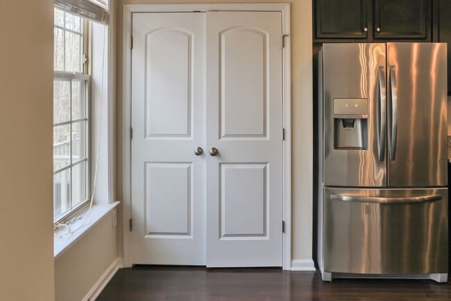 Building Photo - 15200 Lady Lauren Ln