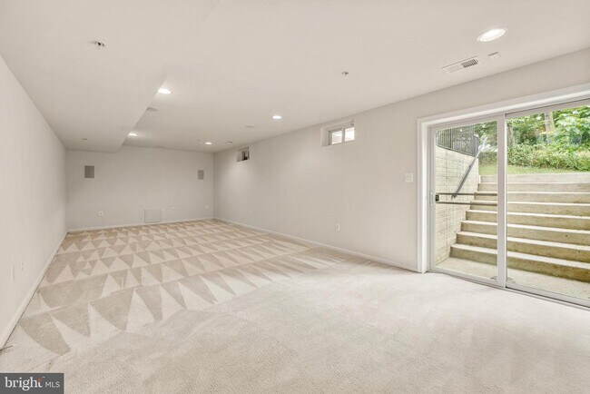 Building Photo - 406 Bricker Dr