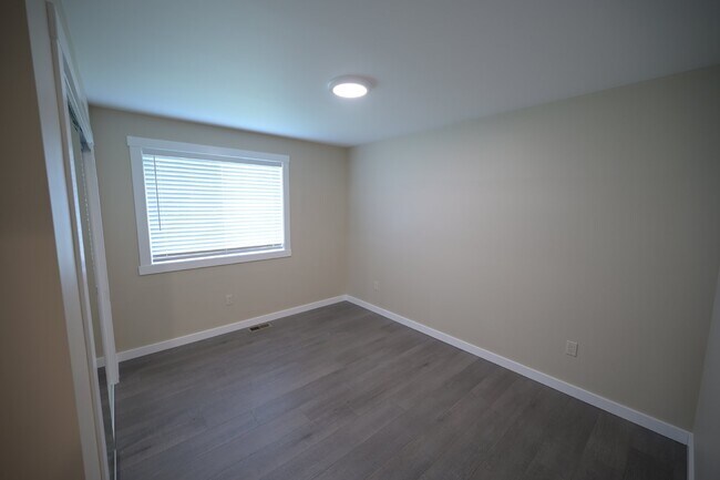 Building Photo - Newer 3 bed 2 bath home in Carlsborg