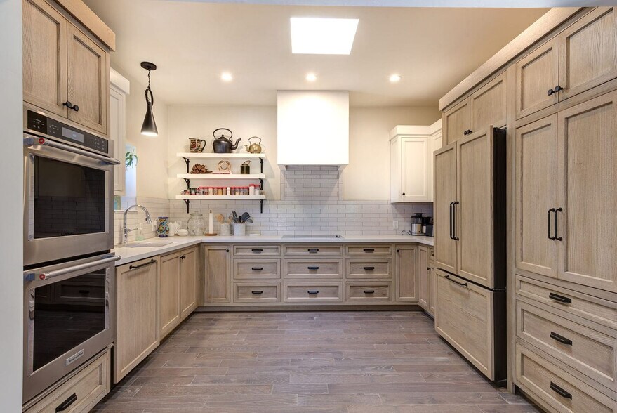 Building Photo - 3650 N 38th St