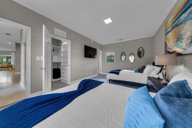 Building Photo - 616 Riviera Isle Dr