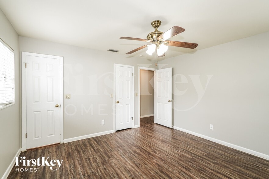 Building Photo - 6807 S Cortez Ave
