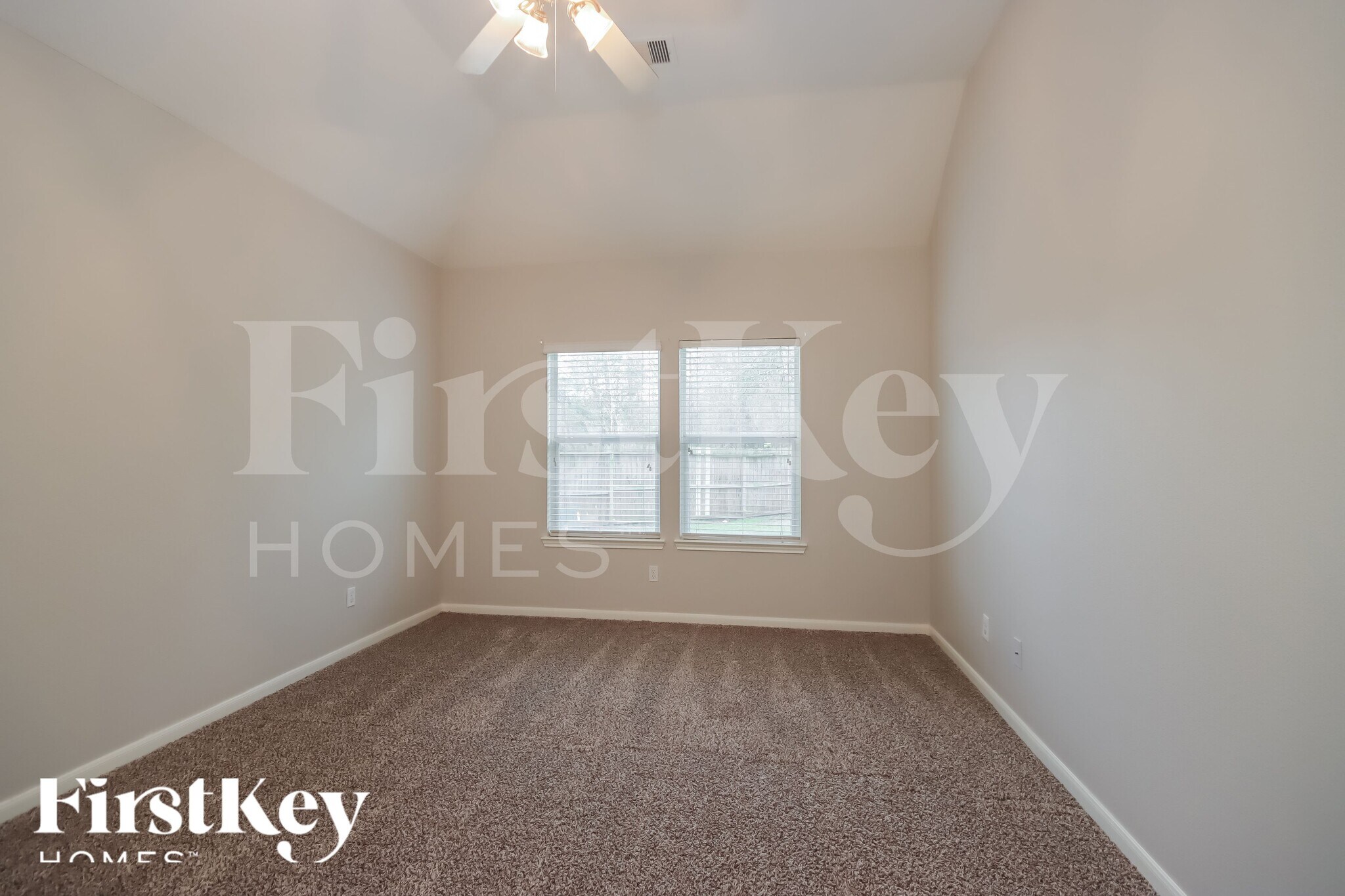 Building Photo - 16426 Rudder Dr