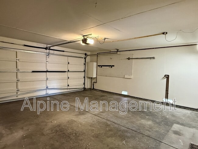 Building Photo - 2657 Kentworth Way