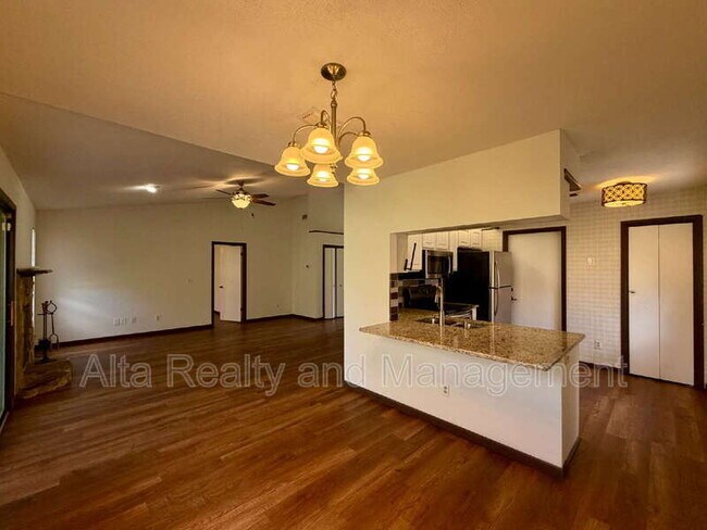 Building Photo - 4655 Trevi Dr