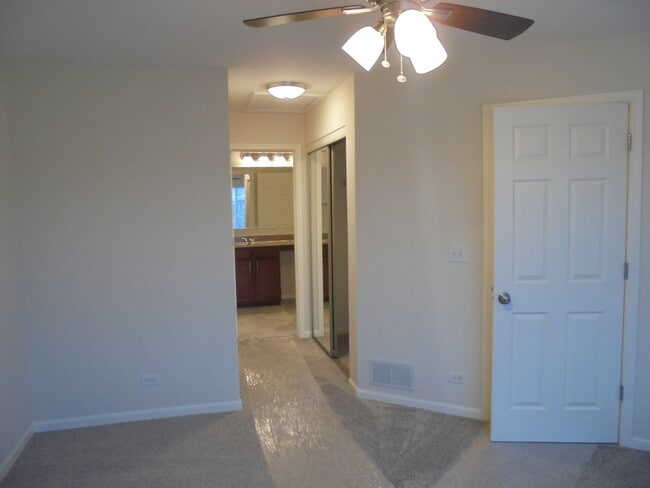 Building Photo - 32454 Rushmore Ave