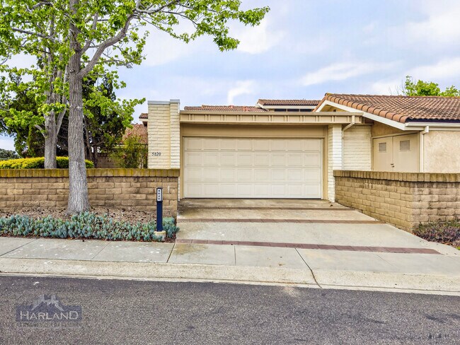 Building Photo - 5820 Caminito Cardelina