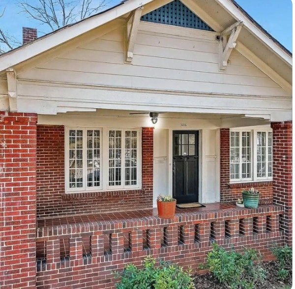 Building Photo - 406 Parkway Dr NE