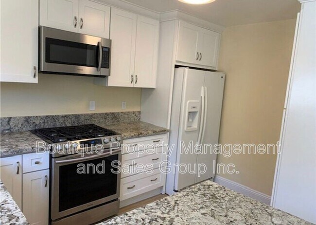 Building Photo - 2336 Minuteman Way