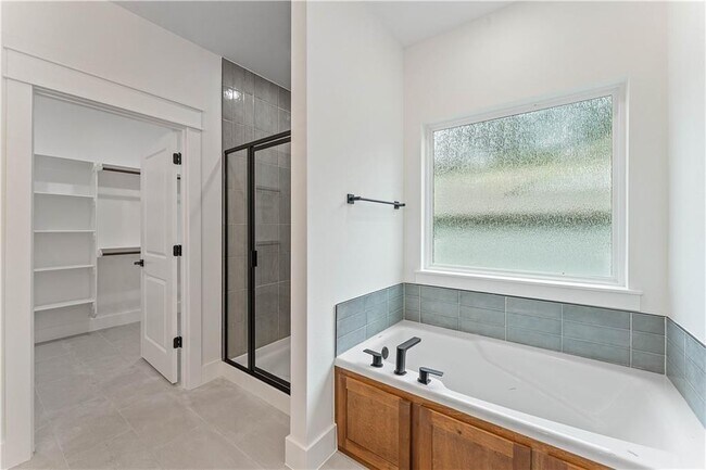 Building Photo - 49 Melbourn Dr