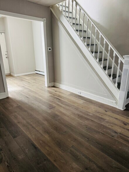 Building Photo - 646 E Allegheny Ave