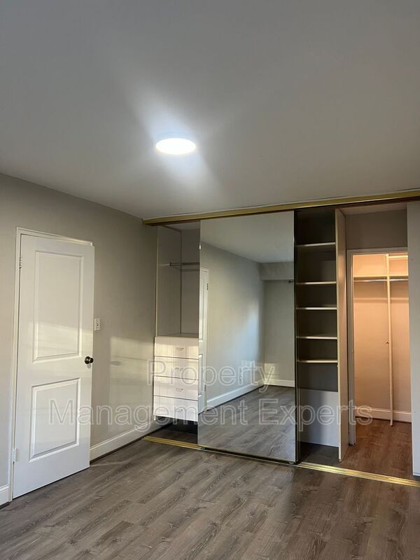 Building Photo - 1322 Fort Myer Dr