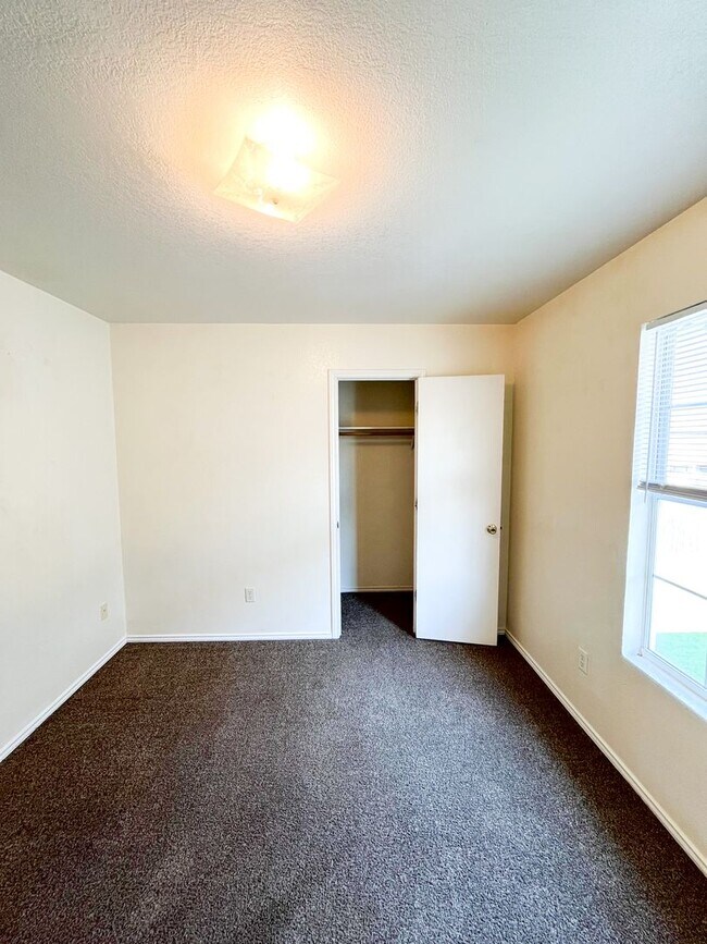 Building Photo - 4207 July Dr