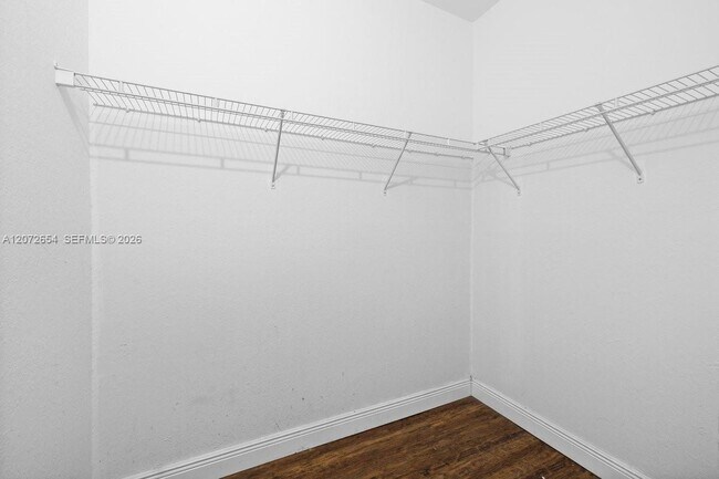 Building Photo - 7929 Tuscany Dr
