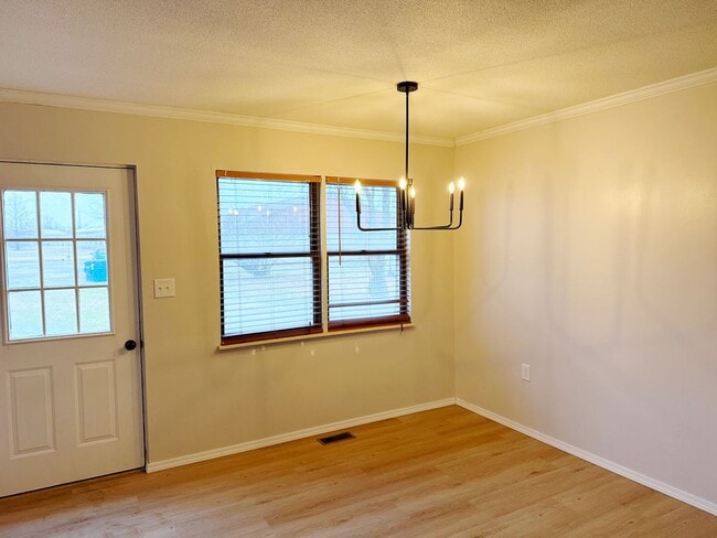 Building Photo - Move in Ready - 4191 State Route 162, Pontoon Beach