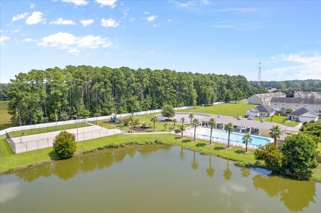 Building Photo - Spacious 5-Bedroom Home in the Live Oak Community – Richmond Hill, GA