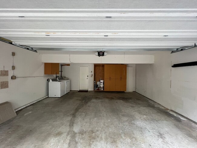 Building Photo - Beautiful 3B/2.5BA W/ Attached 2 Car Garage & W/D in La Jolla!