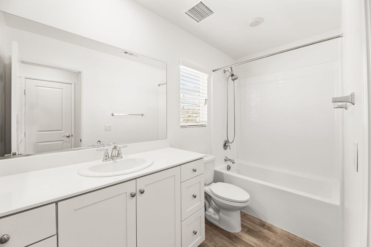 Building Photo - 28357 Cats Claw Dr