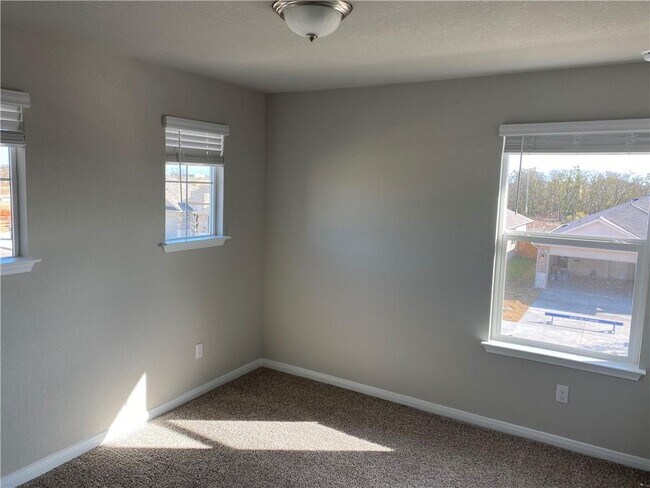Building Photo - 134 Ashford Way