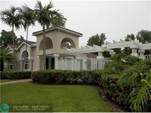 Building Photo - 7840 S Aragon Blvd