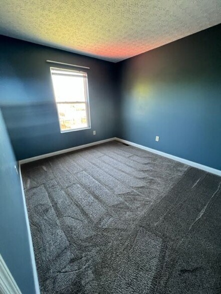 Building Photo - 2800 Pheasant Field Dr