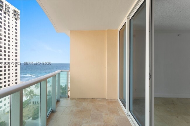 Building Photo - 2501 S Ocean Dr