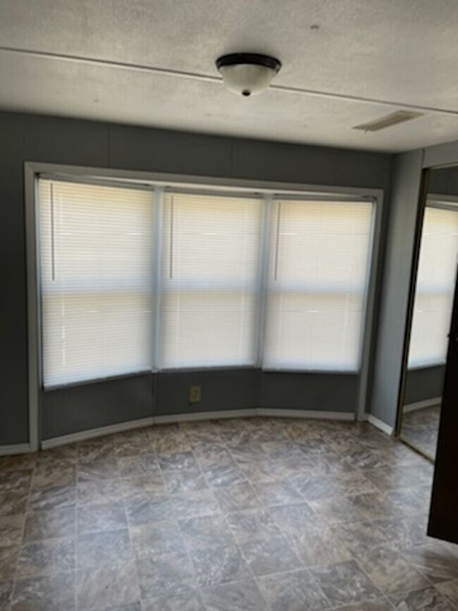 Building Photo - 106 133rd Street