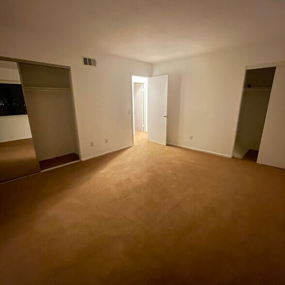 Building Photo - 28817 Conejo View Dr