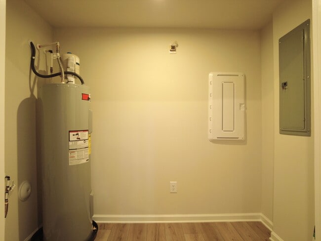 Building Photo - 284 Grand Silo Rd