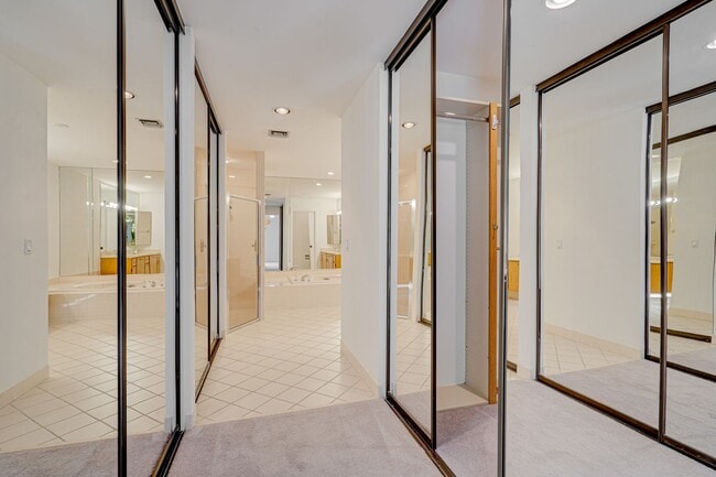 Building Photo - Luxurious 3 Bedroom Oasis with Pool and Beach Access AVAILABLE NOW!