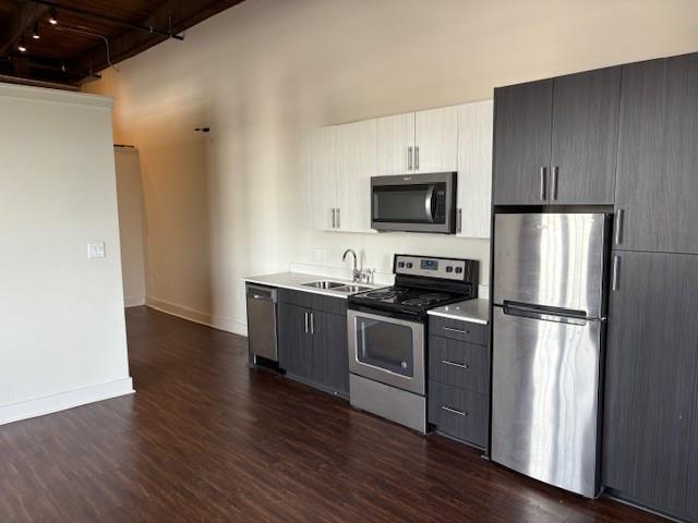 Building Photo - 806 Sampson St