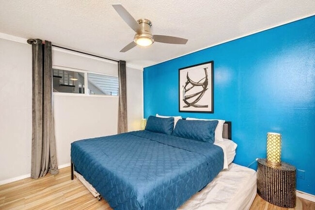 Building Photo - 4000 Gulf Terrace Dr