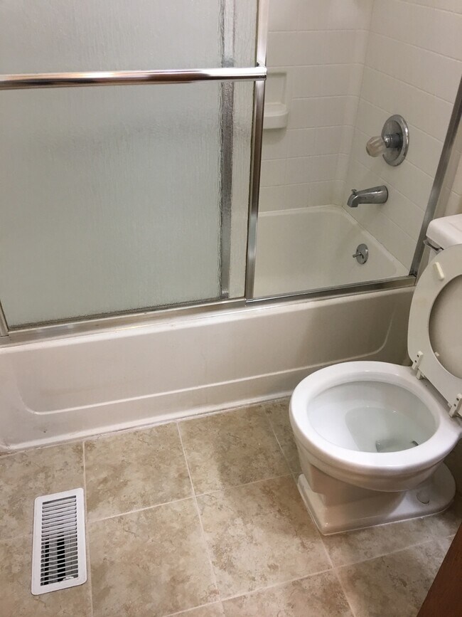 Building Photo - 023