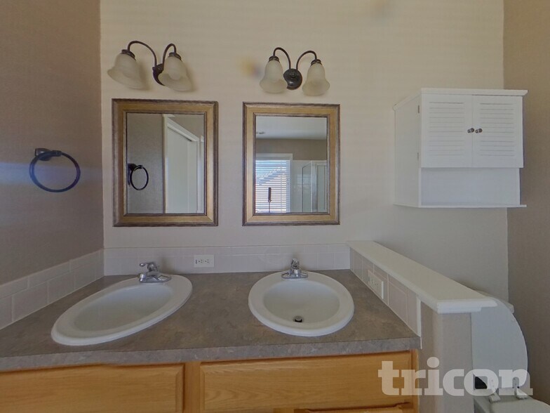 Building Photo - 2212 72nd Ave Ct