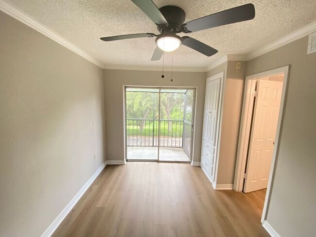 Building Photo - 121 Oyster Bay Cir